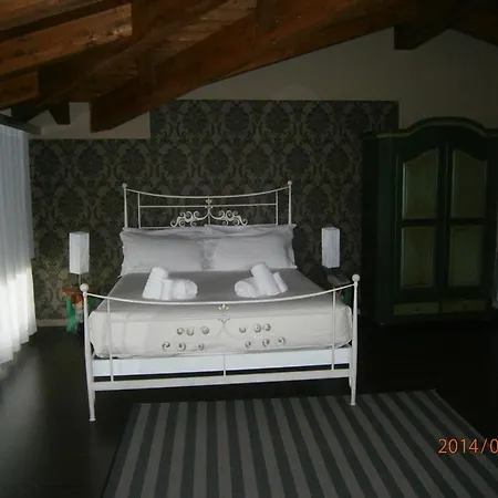 Апартаменты Foresteria Del Castello Torre Canavese
