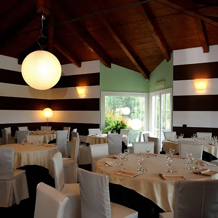 La Foresteria Canavese Golf & Country Club ホテル 3*